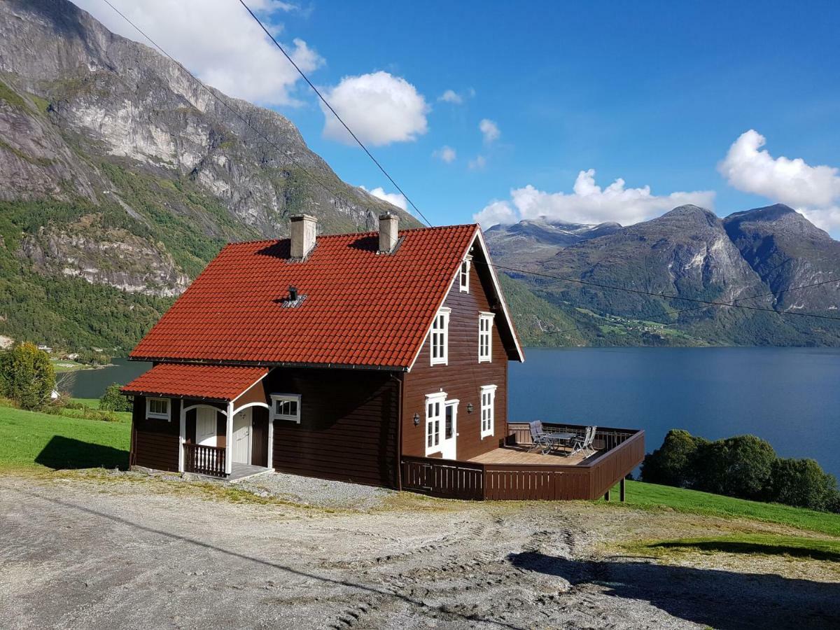 Charming Timber House In Stryn, Norway Villa Buitenkant foto